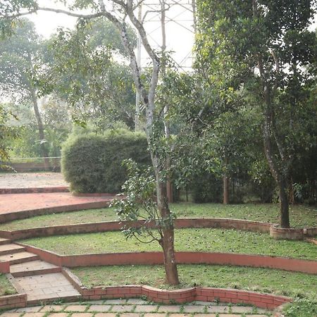 Готель The Wayanad Club Султан-Батері Екстер'єр фото