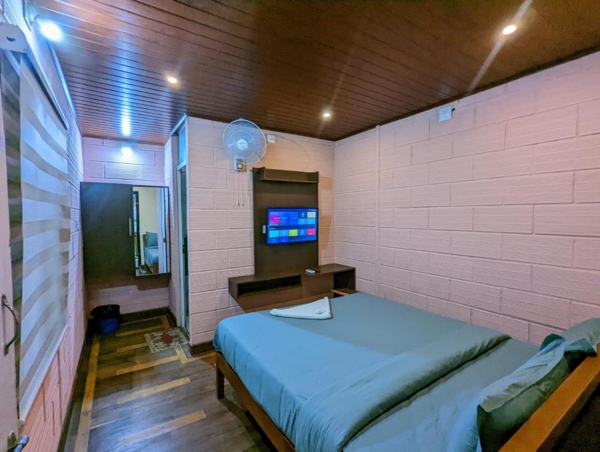 Готель The Wayanad Club Султан-Батері Екстер'єр фото