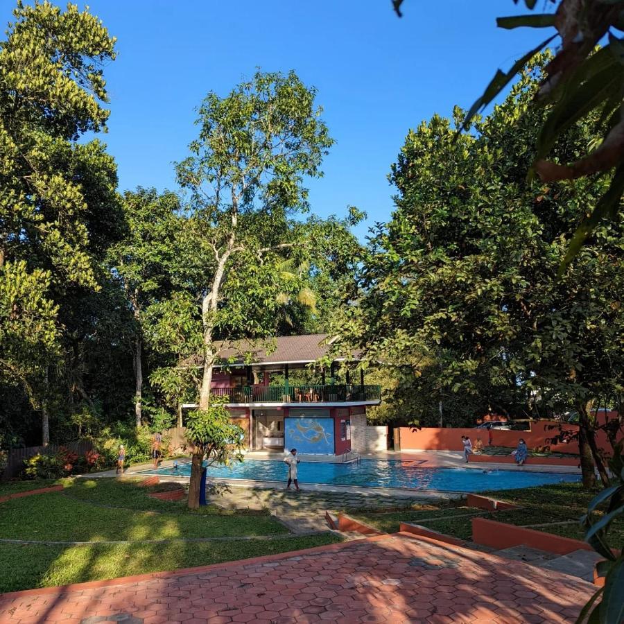 Готель The Wayanad Club Султан-Батері Екстер'єр фото