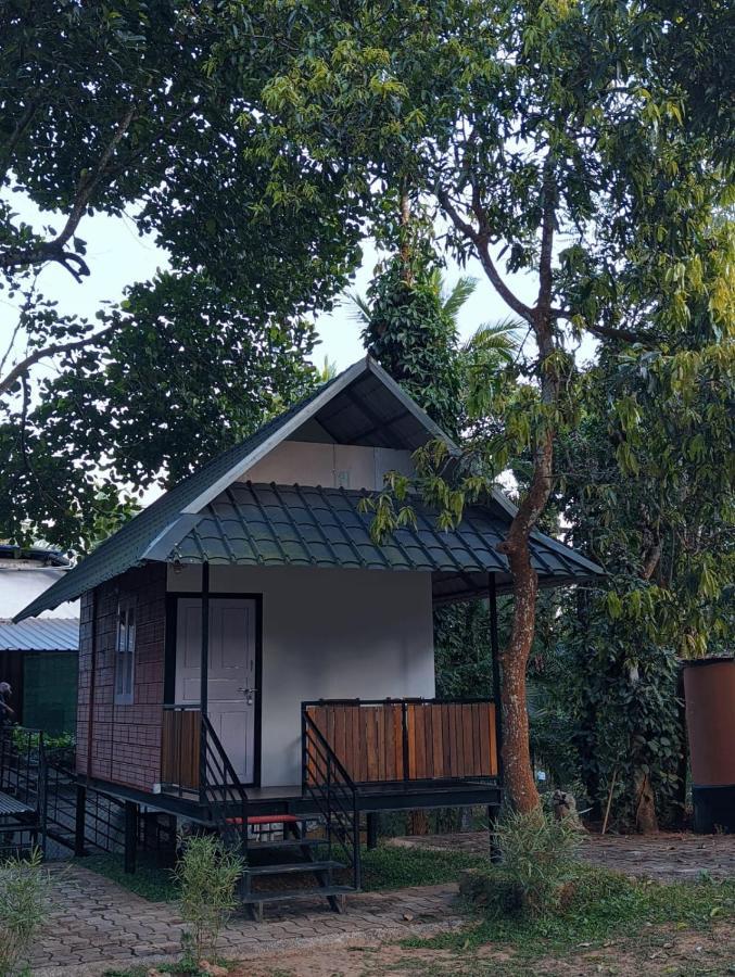 Готель The Wayanad Club Султан-Батері Екстер'єр фото